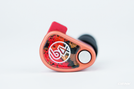 Cận cảnh tai nghe siêu cao cấp 64 Audio U18 Tzar đầu tiên ở Việt Nam: 18 drivers, công nghệ "chống điếc", giá hơn 69 triệu
