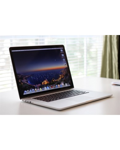 Macbook Pro Retina 15 inch 2015 MJLQ2 (Core i7, 1TB, 16GB RAM, VGA rời) – Like new